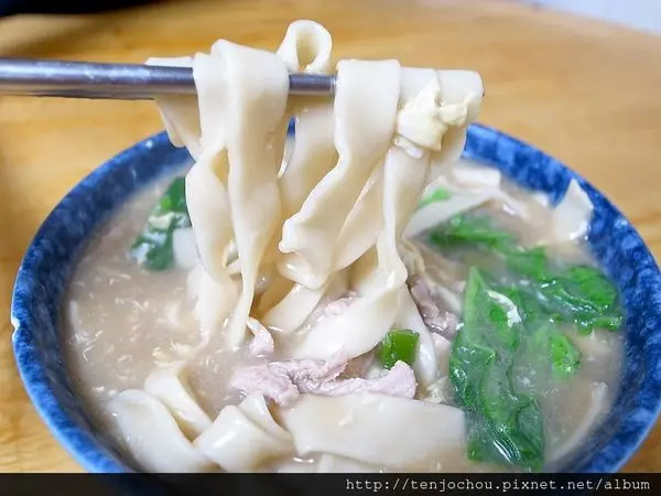 花花，甲飽沒【台北食記】糊塗麵 舒國治推薦在地隱藏版麵點小吃 師大夜市必吃美食推薦