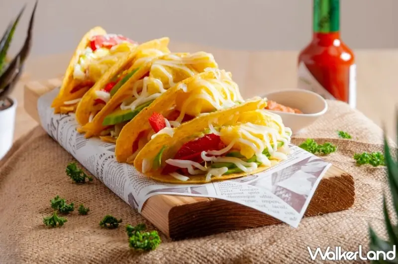 壽星四人同行享7折、再送私房菜！台北凱撒CHECKERS自助吃到飽新菜單搶先看。