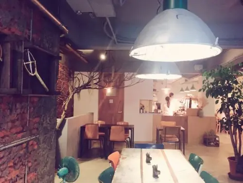 民生社區✿松果院子 restaurant pinecone✿富錦街上綠意盎然的小清新~ 食物健康又好好吃 ! 推 澎湃早午餐沙拉盤 ! !