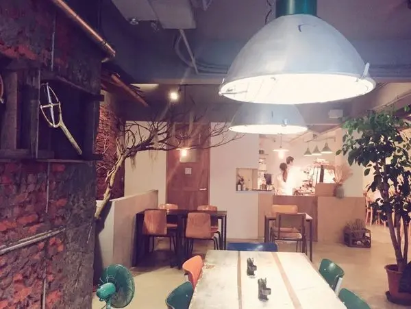 民生社區✿松果院子 restaurant pinecone✿富錦街上綠意盎然的小清新~ 食物健康又好好吃 ! 推 澎湃早午餐沙拉盤 ! !