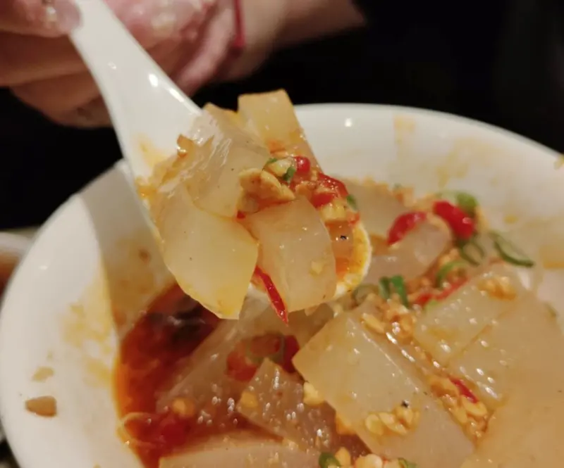 【竹北美食】四川吳抄手遠百竹北店｜紅油抄手、水煮牛必點！香麻