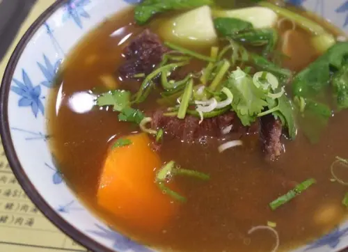 桃花源牛肉麵館 北方嗆鍋 麵Q 獅子頭 豬肉麵