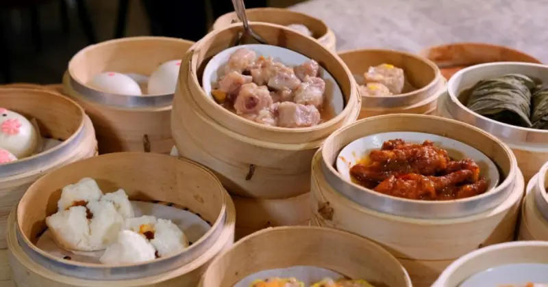 港點推車吃到飽！台北東區新葡苑777元開吃，4人同行1人免費吃。