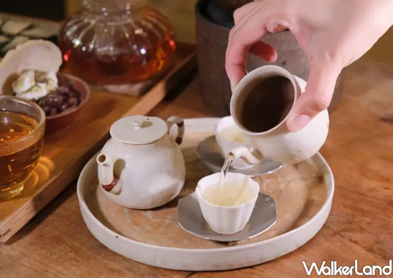 東門站美食推薦喝茶去！小隱茶庵預約制茶館，主打台灣茶 文青必訪。