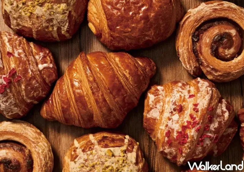 11間甜點快閃買一送一！神級蛋黃酥 排隊布丁接力快閃，就在台北東區SOGO。