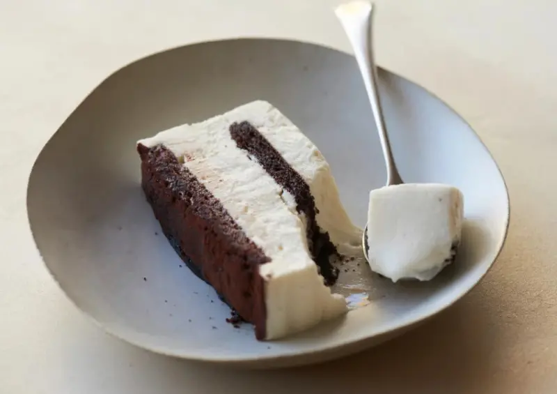 東京車站必買伴手禮 Mr. CHEESECAKE 巴斯克蛋糕超推！羽田機場也有、在地人買這間，季節限定口味必吃。