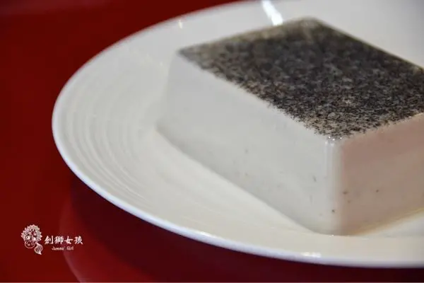 【台南美食】美味傳統布丁跟新式寒天布丁都在『紅磚布丁』