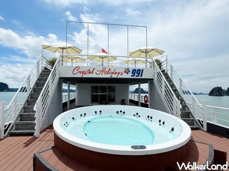 越南必搭五星遊船！水晶假日號深入拜子龍灣，享海景午餐、下午茶與獨木舟體驗。