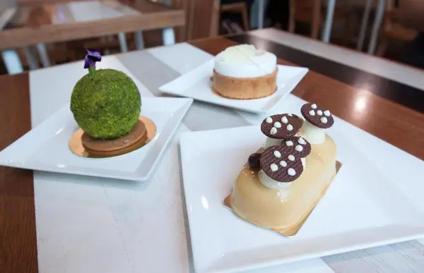 小梗甜點咖啡 ， 一抹清香的冬日檸檬塔