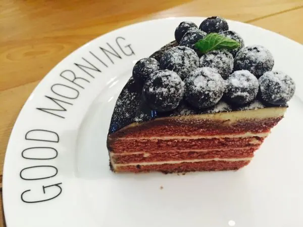 捷運忠孝新生✿WUTZ屋子咖啡✿優雅寧靜的咖啡廳~ 品嚐快閃甜點Olives Baking !