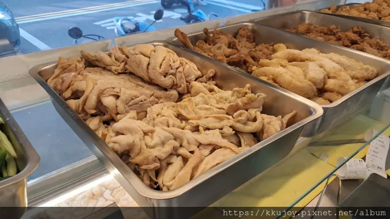 蘋果雞香雞排鹽酥雞|新豐門市|辛香料添加蒜頭、洋蔥、九層塔 