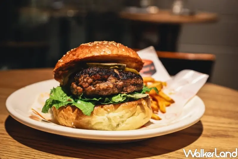 漢堡控朝聖！Dayne’s 漢堡嘉年華5款燒烤漢堡，平日限定「牛舌漢堡排堡」必吃。