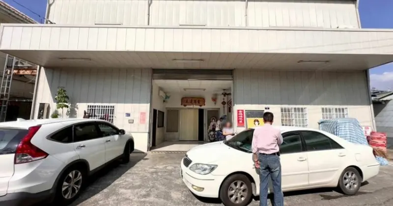 台中東勢伴手禮推薦，金媽媽泡菜必買，人氣超高。