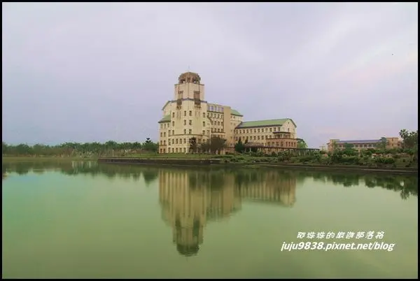 花蓮。灰濛濛的東華大學也很美