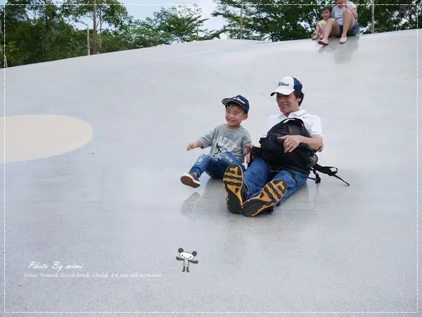【旅遊】小屁孩歡樂天堂 超適合親子同樂的大碗公溜滑梯。宜蘭礁溪 龍潭湖風景區
