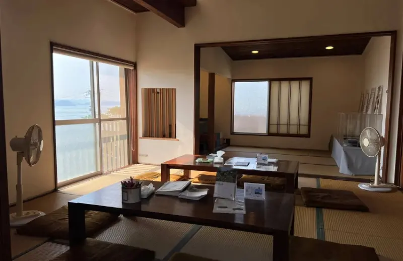 跟著海風與貓散步吧！山城漁村的石牆屋舍藏著一間間懷抱夢想的手作小屋「瀨戶內海新星島嶼－男木島」。