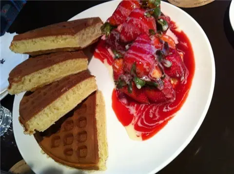  咖啡弄-姐妹好歡樂下午茶