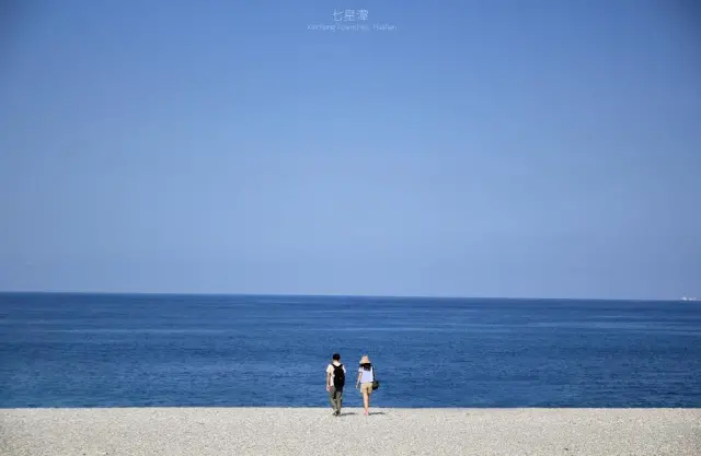 花蓮。新城。一抹湛藍的月牙灣 / 七星潭