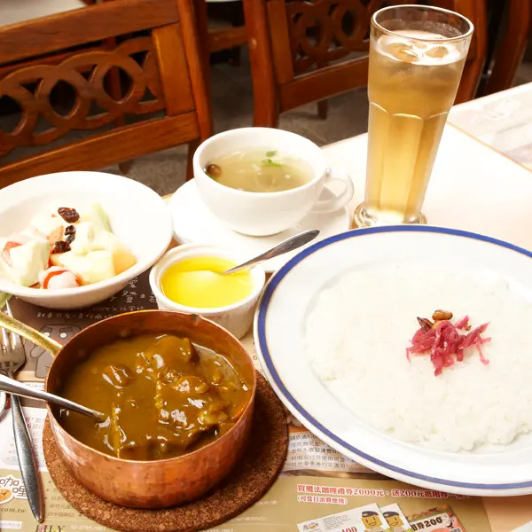 如煉金術般精煉其中的美味咖哩