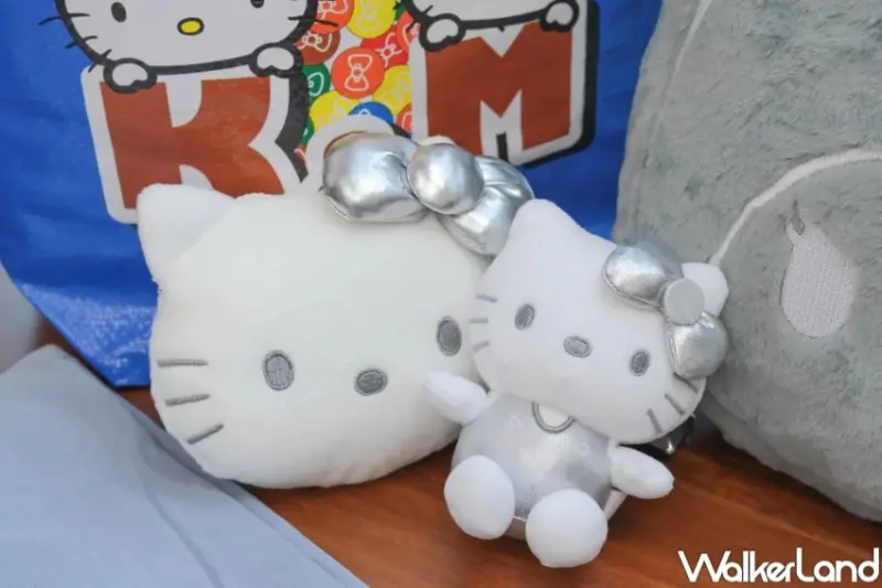 Kitty周邊必收！AIR SPACE三麗鷗聯名滿額贈，Kitty超市購物袋 大臉抱枕必收。