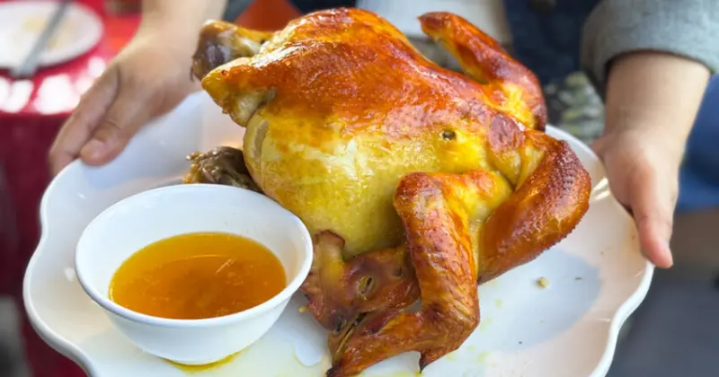 宜蘭礁溪美食推薦！蘭揚蘆花雞 窯烤蘆花雞鮮嫩多汁，宜蘭平價美食必吃。