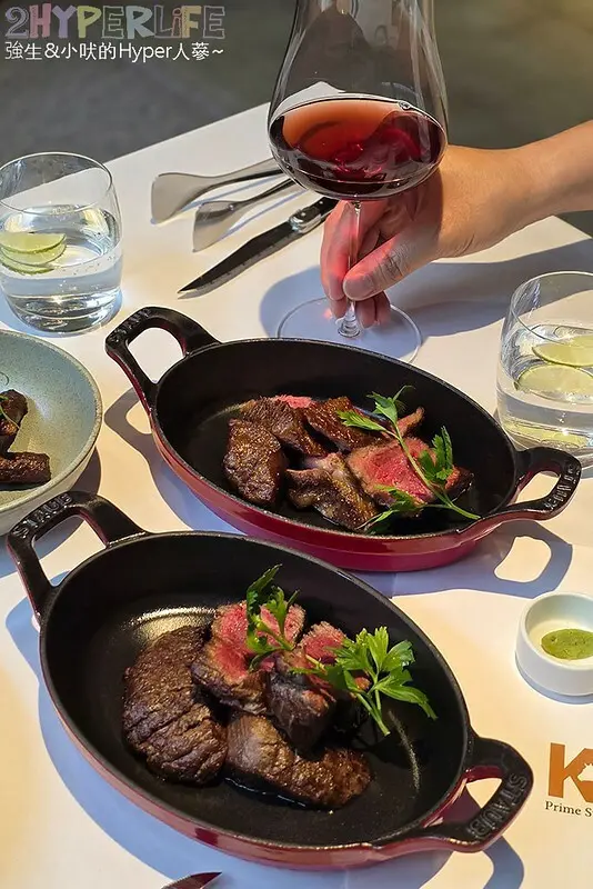 位於台中七期豪宅區的高檔牛排店，連續五年入選米其林指南推薦，適合慶生或情侶約會哦！