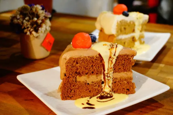 │食記│新竹/小墊子immat cafe❤️濃濃的聖誕氣氛x戚風蛋糕必點x巷弄低調溫馨咖啡店