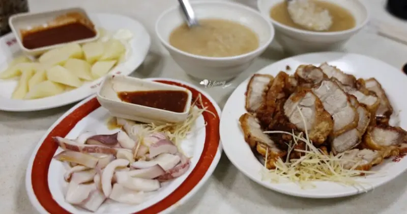 龍山寺站周記肉粥15元就有！台北三大紅燒肉70年老店，觀光客也搶吃。