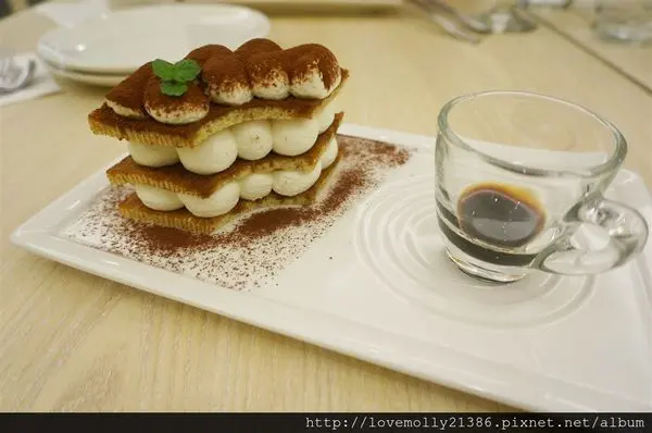 (美食)北市大安 東區美食推薦✔年輪蛋糕好美味!!!!!::Monteur Café 夢甜屋::