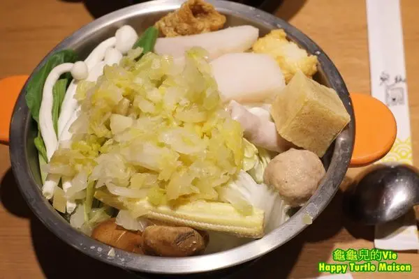 ∥龜龜ai吃吃∥桃園市 大興路 ~鬼椒一番鍋（大興店）~ 一個人也能吃好吃又夠味的酸白鍋