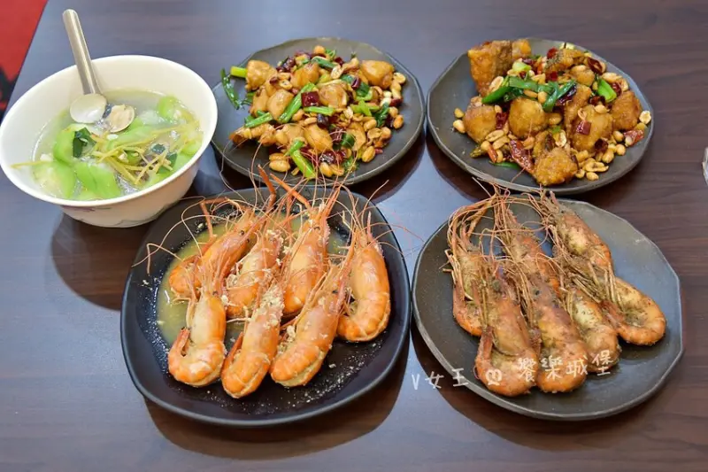 蝦之城活蝦餐廳 ll 西門町必吃活蝦料理，12款風味的泰國活