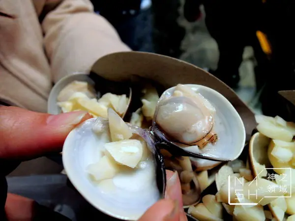 [台中食記] Nash 吃 逢甲夜市超強乾燒蛤專賣店 海邊小屋