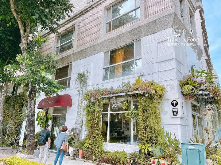 綠色植栽滿載，都市森林系的美食饗宴 ─ Vittaria Café 書帶蕨 - 魚兒 x 牽手明太子的「視」界旅行