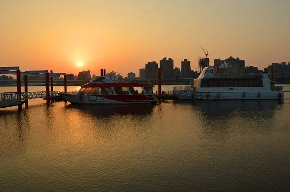 大稻埕碼頭~~在台北也能欣賞河岸的落日餘暉