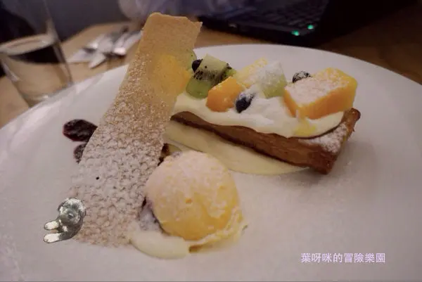 食記 ► 台北 大直 ◄ SEASON Cuisine Pâtissiartism大直 ✔ 寵愛自己的極致享受貴婦級下午茶 x 酥脆脆療癒系桌邊製作千層派 