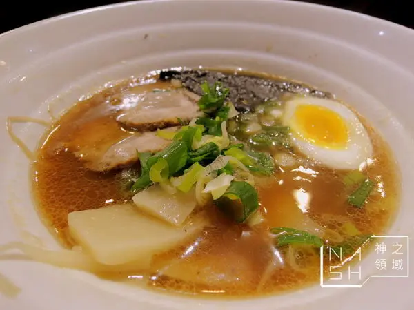 [台北食記] Nash 吃 市府捷運站免排隊拉麵美食 北無双