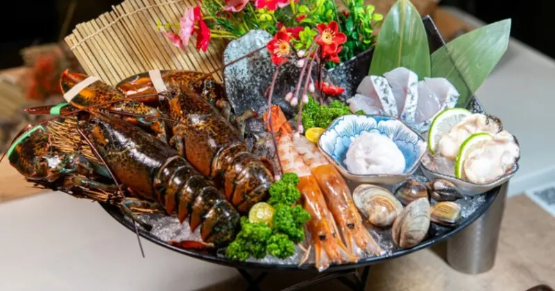 台中火鍋優惠必吃！深紅汕頭鍋物499元牛奶貝吃到飽，波士頓龍蝦免費送。