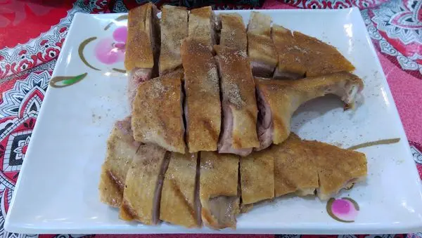 大坪鴨肉麵：大推糖燻鴨肉！市長也來過！(造橋)