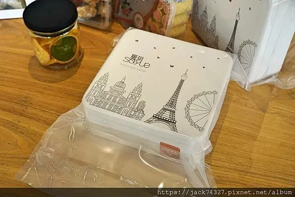 {桃園美食}大溪伴手禮推薦：「Soyue層玥 千層酥燒菓子大