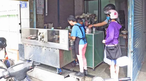 【新竹美食】竹蓮肉圓-特殊的醬料肉圓