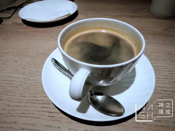 [捷運南京復興美食] Nash 吃 MOT/ KITCHEN 鬧區的當代藝文概念咖啡