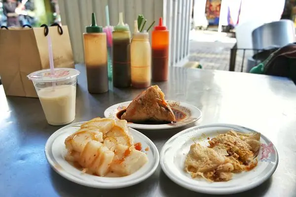 【台南．中西區】徐媽媽早點、徐媽媽早餐店，極有特色的沙茶蛋餅在搭一杯冰涼豆漿，早餐就這麼吃!@女子的休假計劃