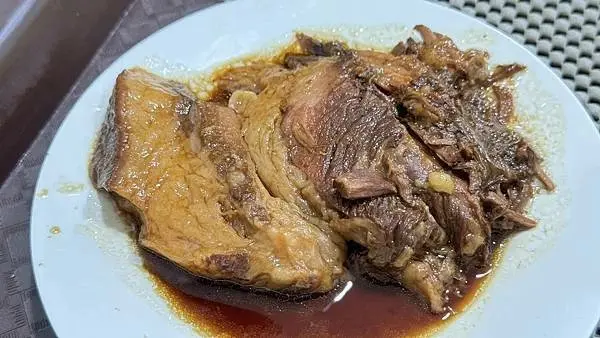 新店址重啟，一吃就懂老味道的底氣，燉出魂的那一口！【台北市中