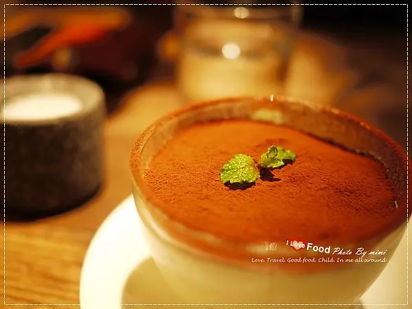 [美食]復古古董店內的美食時光。台北東區 PURRs Cafe 悅好咖啡