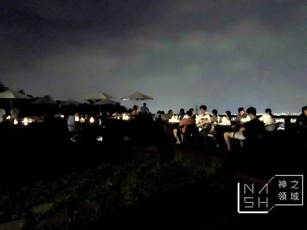 [台中食記] Nash 喝 夜景和咖啡都很棒的 MITAKA 3e CAFE