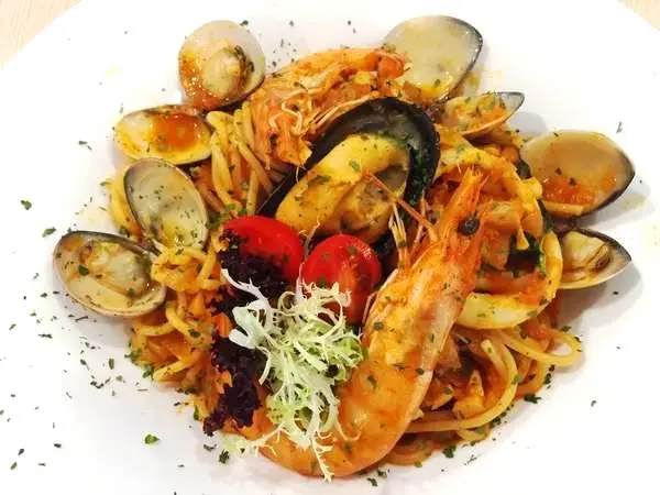 Colorful kitchen 卡樂坲廚房              