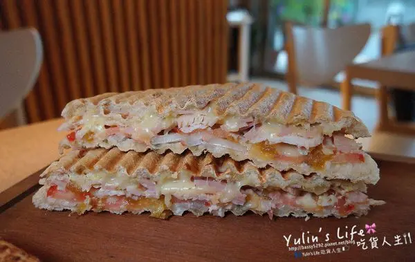 傑伯咖啡 Cafe J J ♥ 台北咖啡廳 ♥ 輕食下午茶 ♥ 無限制用餐時間，提供插座，免費Wi-Fi