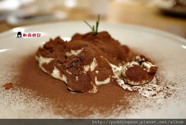 [食記]台北東門站 Ms. Bubble Cafe(3號店) 態度極差的服務生 訂位人數限10位 不會再訪的差勁店家 永康街餐廳/台北餐廳/東門餐廳