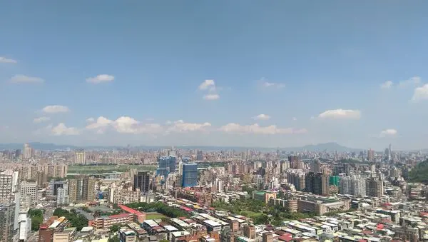 仙跡岩：俯瞰台北盆地與101的好去處