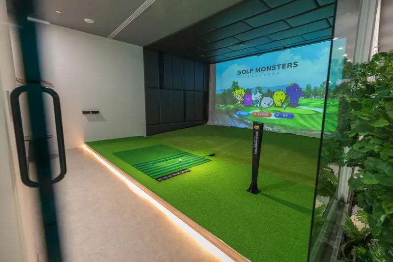 GOLF MONSTERS｜室內竟然也能打高爾夫！最新2025台北松山區景點推薦，聯誼、團建、商務聚會超時尚都會運動，不怕風吹雨淋的台北高爾夫球場推薦